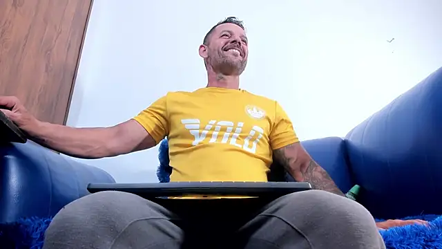 Snapshot of HardenedDad chatting on 25, 2, 2026 HardenedDad online show from 25, 2, 2026