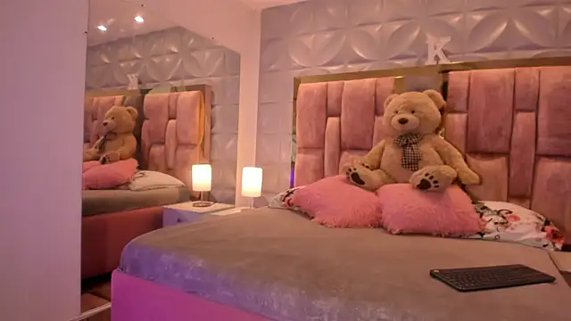 Snapshot of Paris_Velvet chatting on 11, 2, 2026 Paris Velvet online show from 11, 2, 2026