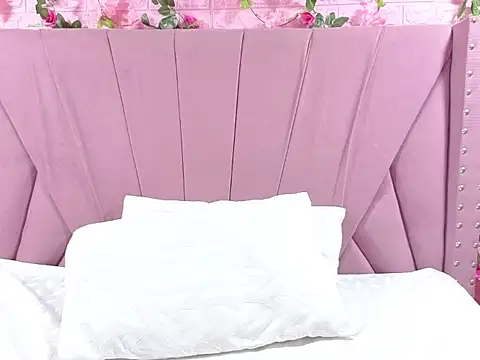 Snapshot of EmberCooper_ chatting on 21, 3, 2026 EmberCooper online show from 21, 3, 2026