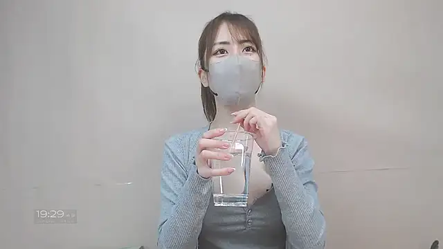 Snapshot of Piko_crystal chatting on 12, 4, 2026 Piko crystal online show from 12, 4, 2026