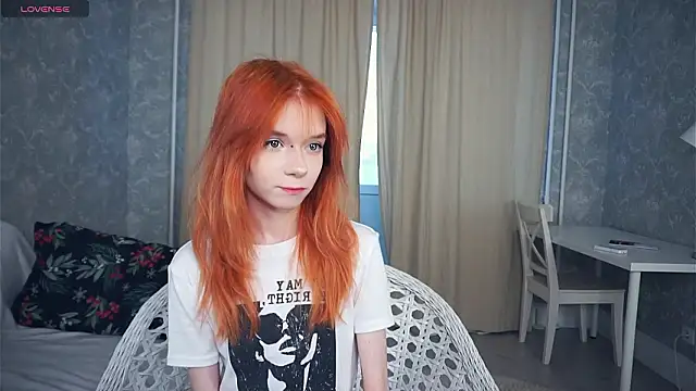 Snapshot of TarynPalek chatting on 5, 2, 2026 TarynPalek online show from 5, 2, 2026