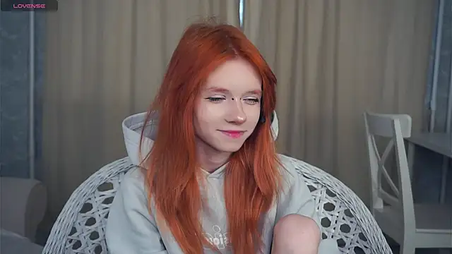 Snapshot of TarynPalek chatting on 8, 2, 2026 TarynPalek online show from 8, 2, 2026