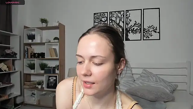 Snapshot of MalvinaTrafford chatting on 1, 2, 2026 MalvinaTrafford online show from 1, 2, 2026