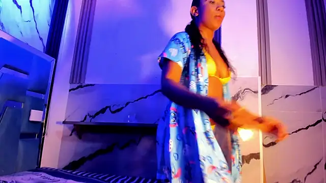 Snapshot of emii_brown chatting on 9, 4, 2026 emii brown online show from 9, 4, 2026