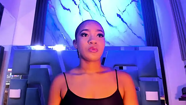 Snapshot of emii_brown chatting on 16, 4, 2026 emii brown online show from 16, 4, 2026