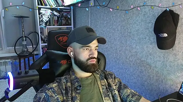 Snapshot of _Mostly_ chatting on 8, 2, 2026 Mostly online show from 8, 2, 2026