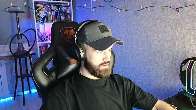 Snapshot of _Mostly_ chatting on 21, 2, 2026 Mostly online show from 21, 2, 2026