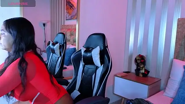 Snapshot of amara_queen_ chatting on 17, 4, 2026 amara queen online show from 17, 4, 2026