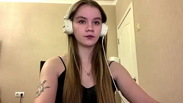 Snapshot of AgnesShy_ chatting on 20, 2, 2026 AgnesShy online show from 20, 2, 2026