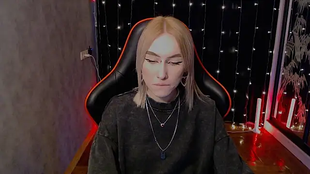 Snapshot of crybambi chatting on 4, 2, 2026 crybambi online show from 4, 2, 2026