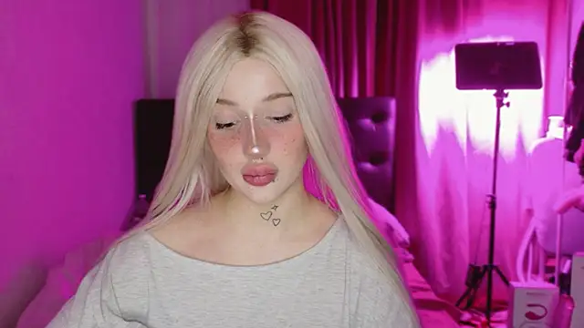 Snapshot of Lolykari chatting on 28, 3, 2026 Lolykari online show from 28, 3, 2026