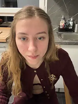 romyxxs online show from 8, 3, 2026