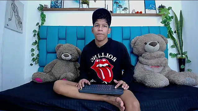 Snapshot of Stephen_Angel chatting on 5, 2, 2026 Stephen Angel online show from 5, 2, 2026