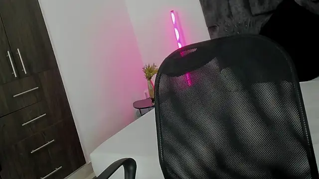 Snapshot of Malory_Saenzz chatting on 24, 2, 2026 Malory Saenzz online show from 24, 2, 2026