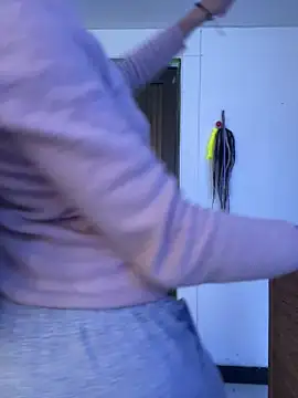 Snapshot of suky_pou chatting on 17, 2, 2026 suky pou online show from 17, 2, 2026