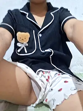 Snapshot of Mey_mey2k3 chatting on 22, 4, 2026 Mey mey2k3 online show from 22, 4, 2026