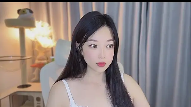 Snapshot of Yumi_yuni chatting on 2, 5, 2026 Yumi yuni online show from 2, 5, 2026