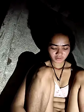 Snapshot of Sonali_Bendre chatting on 22, 3, 2026 Sonali Bendre online show from 22, 3, 2026