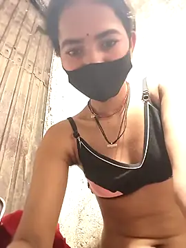 Snapshot of Sonali_Bendre chatting on 12, 4, 2026 Sonali Bendre online show from 12, 4, 2026