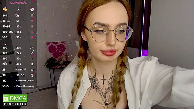 Snapshot of AdeLuna chatting on 2, 7, 2026 AdeLuna online show from 2, 7, 2026