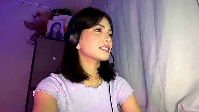 Snapshot of ConstancePorrini chatting on 9, 2, 2026 ConstancePorrini online show from 9, 2, 2026