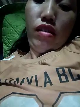 hot-luna- online show from 16, 4, 2026