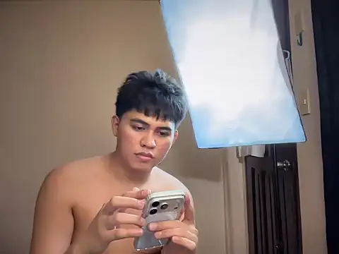 Snapshot of LustTitanX chatting on 11, 2, 2026 LustTitanX online show from 11, 2, 2026