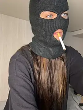 Snapshot of la_mora69 chatting on 5, 4, 2026 la mora69 online show from 5, 4, 2026