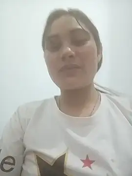 Snapshot of Momo-biki chatting on 30, 3, 2026 Momo-biki online show from 30, 3, 2026