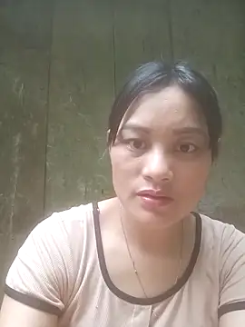 Snapshot of Momo-biki chatting on 16, 4, 2026 Momo-biki online show from 16, 4, 2026