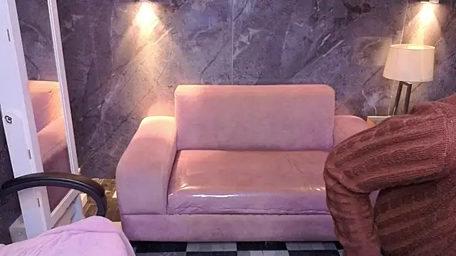 Sophie jones b online show from 7, 4, 2026