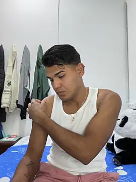 Snapshot of DavShi chatting on 6, 2, 2026 DavShi online show from 6, 2, 2026