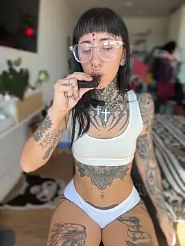 xsadtanas online show from 19, 4, 2026
