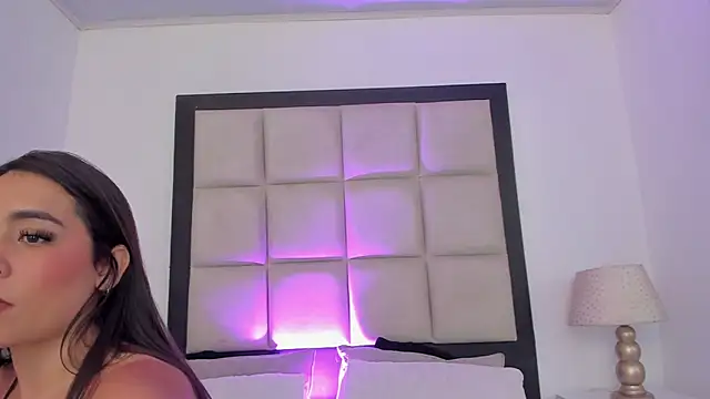 Snapshot of SussyFox chatting on 6, 4, 2026 SussyFox online show from 6, 4, 2026