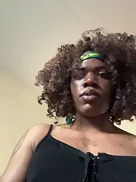 Snapshot of frenchiego chatting on 26, 4, 2026 frenchiego online show from 26, 4, 2026