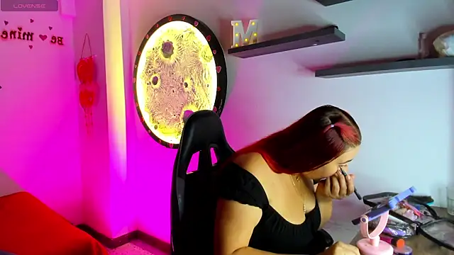 Snapshot of Miaa-Foxx chatting on 10, 4, 2026 Miaa-Foxx online show from 10, 4, 2026