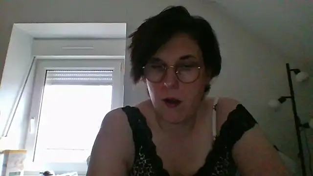 OIseauNoir88 online show from 22, 3, 2026