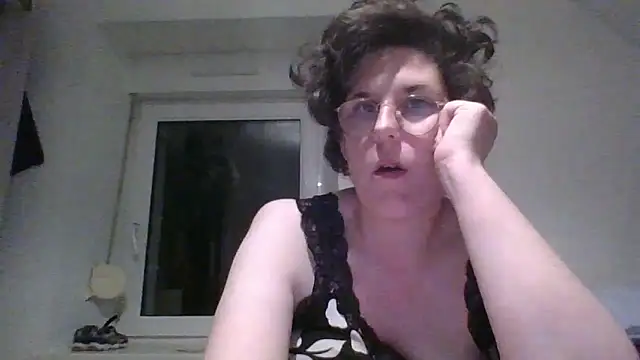 OIseauNoir88 online show from 31, 3, 2026