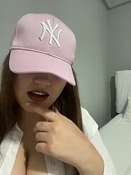 Snapshot of maryam-6 chatting on 8, 2, 2026 maryam-6 online show from 8, 2, 2026