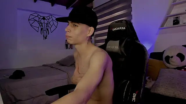 Snapshot of juan_posada chatting on 11, 2, 2026 juan posada online show from 11, 2, 2026