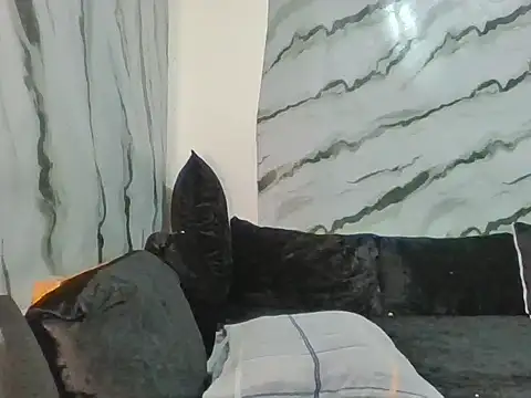 Snapshot of Rhieanne chatting on 13, 4, 2026 Rhieanne online show from 13, 4, 2026