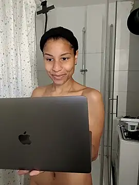 Snapshot of YaraEstelle chatting on 31, 3, 2026 YaraEstelle online show from 31, 3, 2026