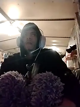 Snapshot of spooky425hd chatting on 18, 3, 2026 spooky425hd online show from 18, 3, 2026