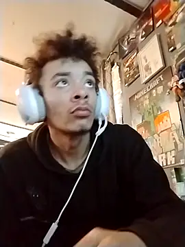 Snapshot of spooky425hd chatting on 13, 4, 2026 spooky425hd online show from 13, 4, 2026