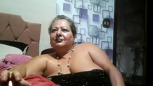 Snapshot of bialoba7 chatting on 1, 2, 2026 bialoba7 online show from 1, 2, 2026