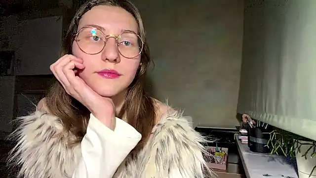 Snapshot of Miaaa_Moon chatting on 22, 4, 2026 Miaaa Moon online show from 22, 4, 2026