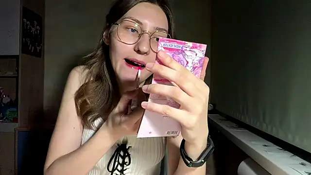 Snapshot of Miaaa_Moon chatting on 10, 5, 2026 Miaaa Moon online show from 10, 5, 2026
