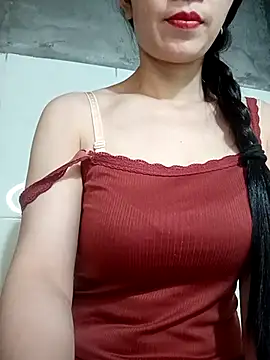 Snapshot of Vyvvyy69 chatting on 4, 7, 2026 Vyvvyy69 online show from 4, 7, 2026
