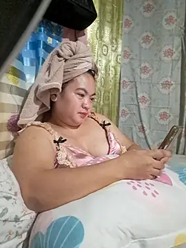 Snapshot of Zyramae_25 chatting on 12, 2, 2026 Zyramae 25 online show from 12, 2, 2026