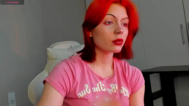 Snapshot of Leah_Castro chatting on 9, 2, 2026 Leah Castro online show from 9, 2, 2026